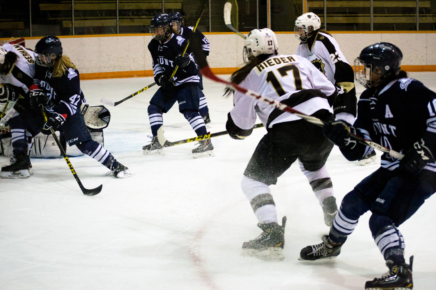 Womens'-Hockey-Summary-1_RGB_Photo-by-Chantal-Zdan