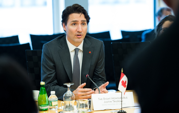 comment_criticizing-trudeaus-pipeline-approval-from-stance-of-party-politics_photo-provided-by-franz-mahr-world-photo-bank_web