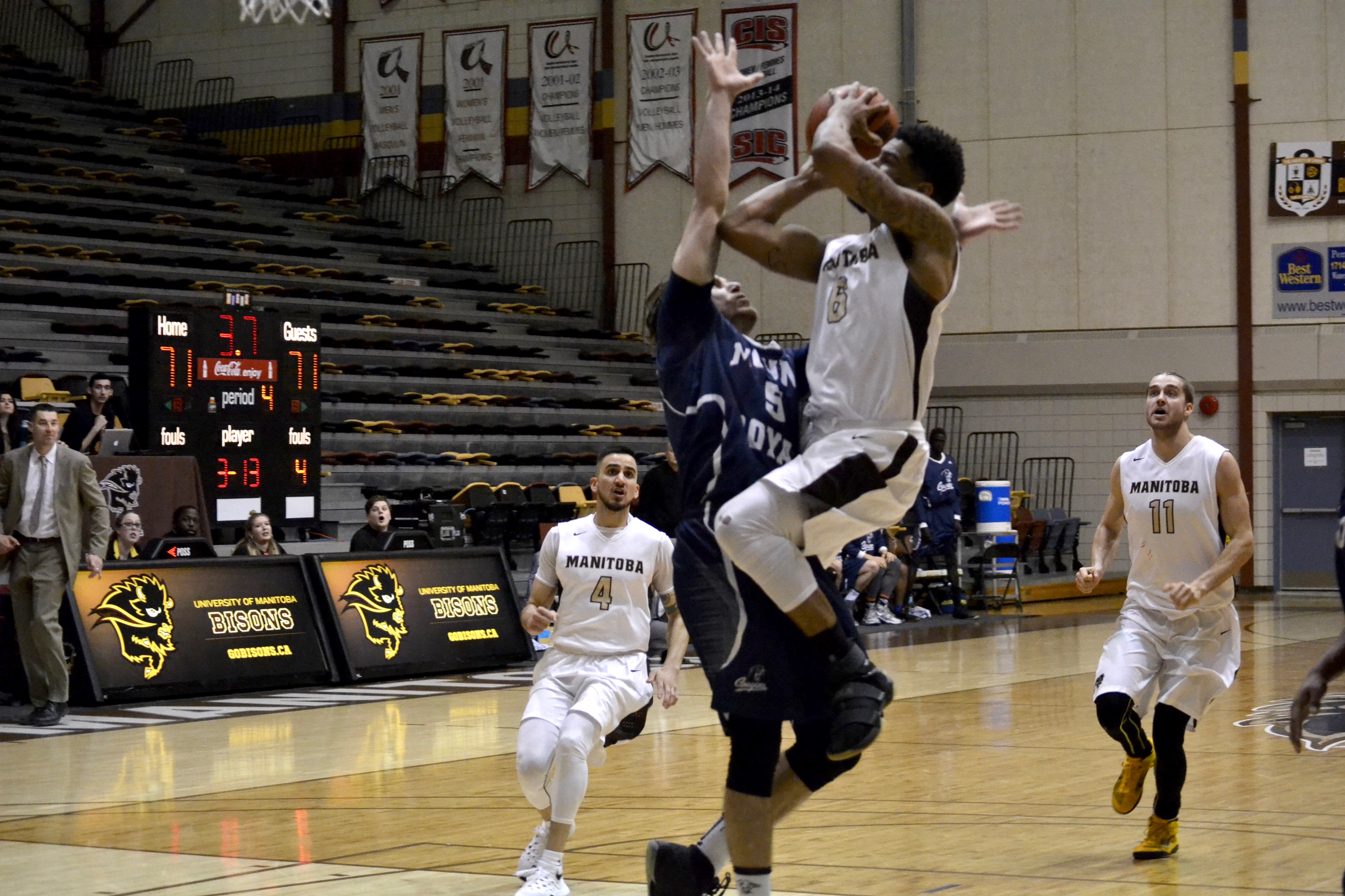 BisonsCougars_Feb10_Zdan Justus Alleyn gets fouled at the IGAC