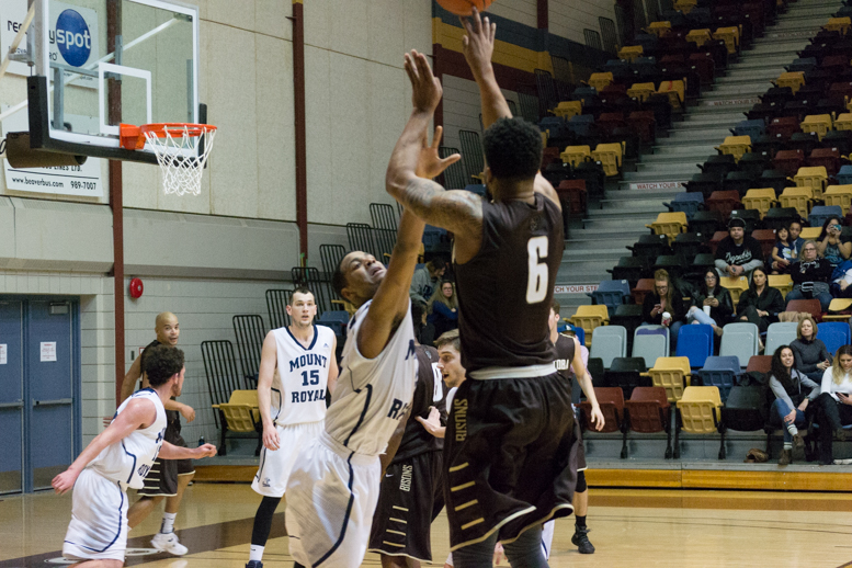 Sports_Men's Basketball_photo by Chantal Zdan_web Bisons in action at the IGAC
