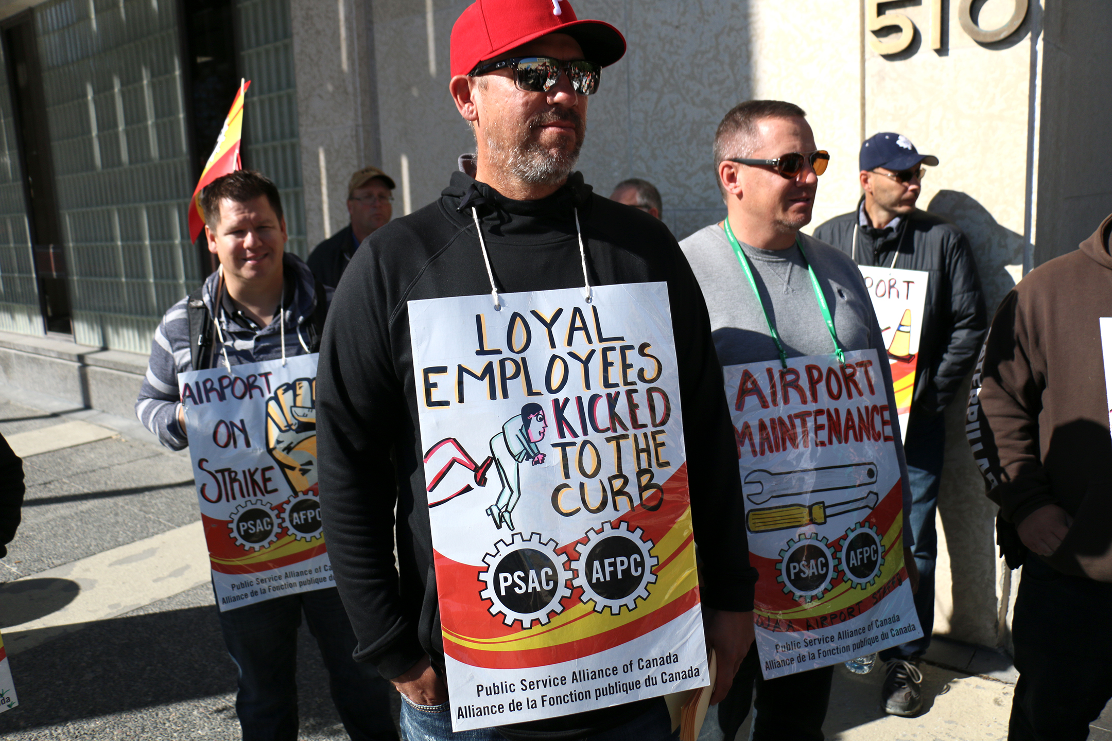 News_Airport Strike_Photo provided by PSAC Prairie Regions_RGB web