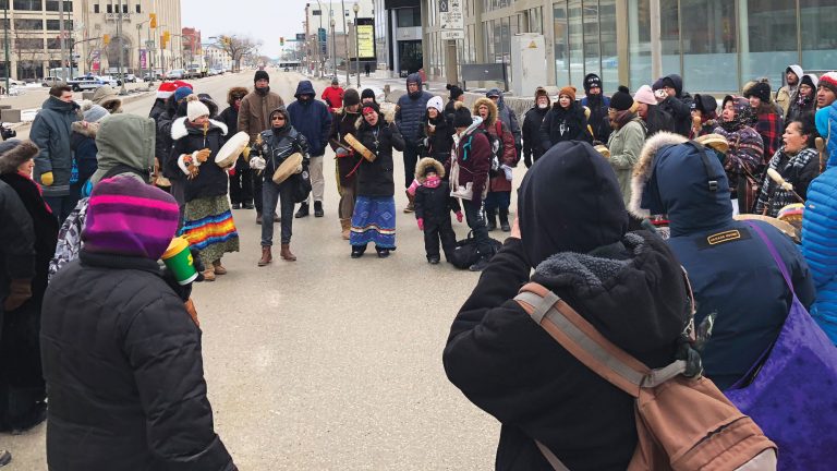 Winnipeggers mark Idle No More five year anniversary