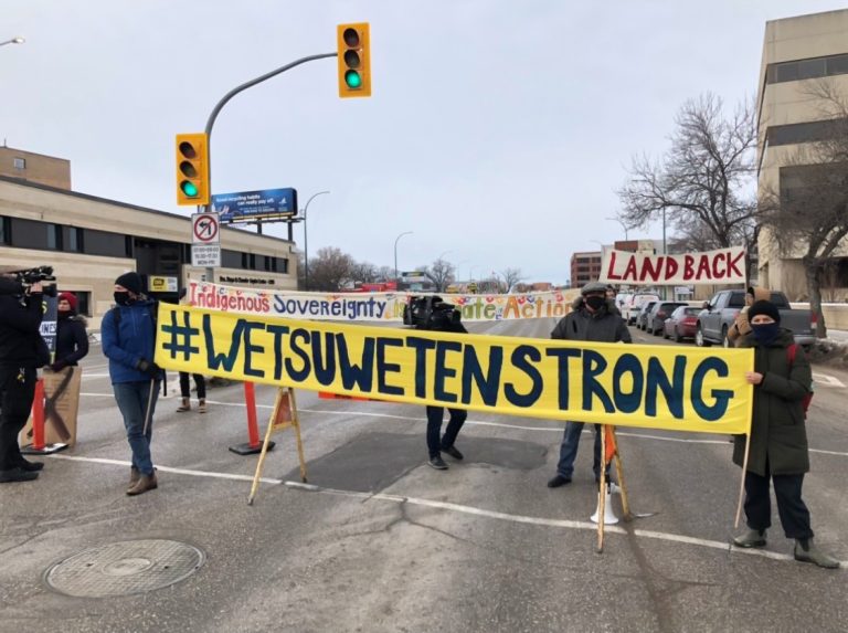 Traffic blocked in solidarity with Wet’suwet’en
