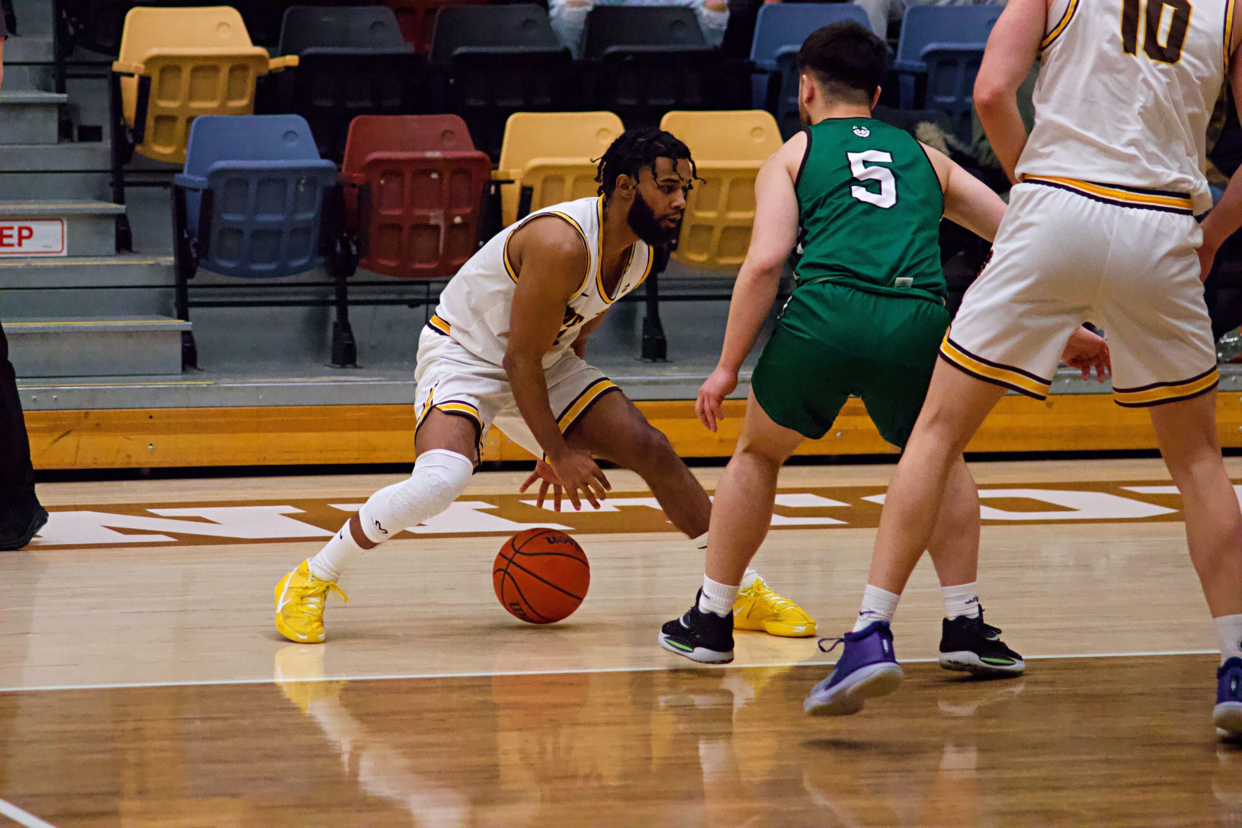 SPORTS Bisons' basketball playoff aspirations cut short