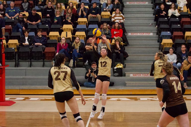 Women’s volleyball team finishes fourth at nationals
