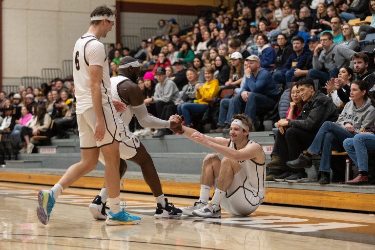 Basketball celebrates seniors as regular season ends