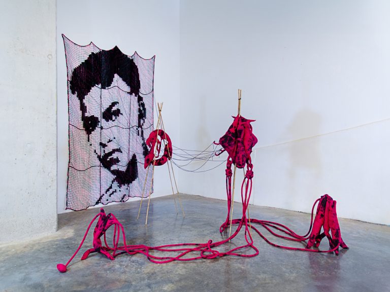 Entangling cultural identity and migration with filet lace