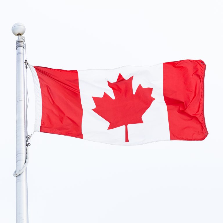 Five former PMs call on Canadians to embrace the flag