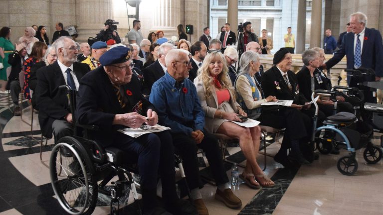 Manitobans commemorate 80th anniversary of VE Day