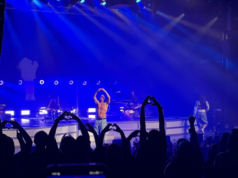 Shawn Desman’s Winnipeg concert a crowd-pleaser