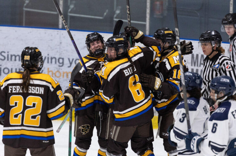 Bisons women’s hockey team qualifies for nationals