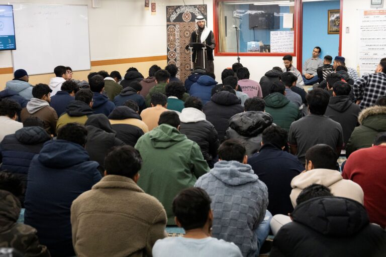 Grand Iftar unites Muslim student groups in Winnipeg